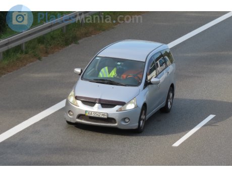 AA 5542 MH, Mitsubishi Grandis