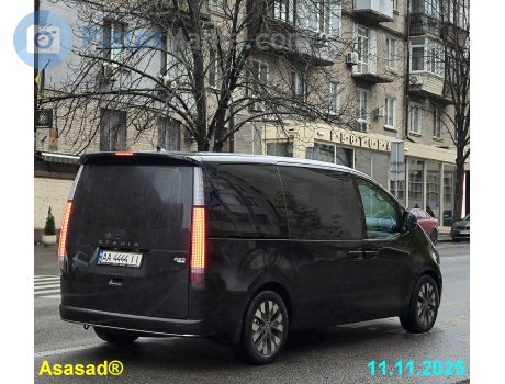 AA 4444 II, Hyundai Staria