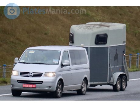 002D 565 99, Volkswagen Caravelle