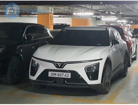 30M-607.43, VinFast VF7