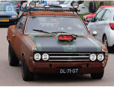 DL-71-07, Opel Commodore