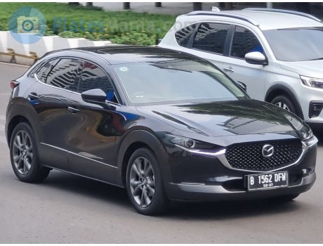 B 1562 DFW, Mazda CX-30