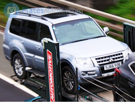 SJ66 YOR, Mitsubishi Shogun