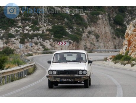 07 TA 799, Renault 12