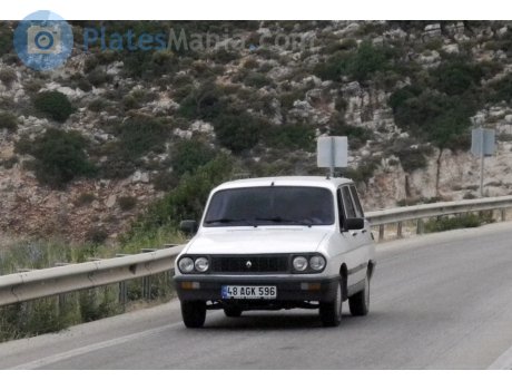 48 AGK 596, Renault 12