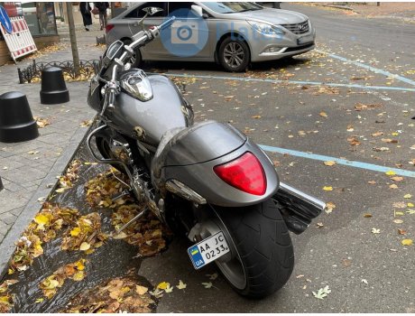 AA 0233 JC, Suzuki Intruder / Boulevard