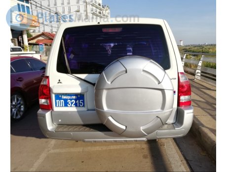 ກກ 3215, Mitsubishi Pajero