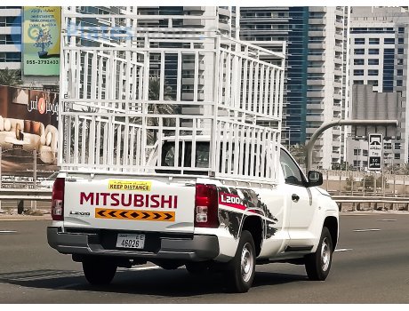 EE 46026, Mitsubishi L200