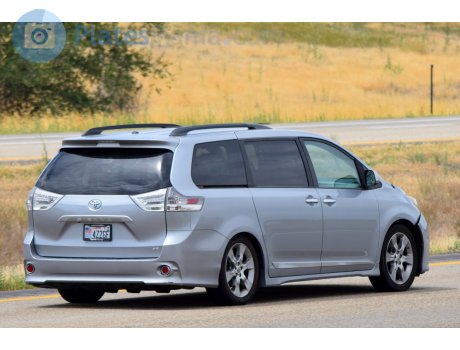 4Z2GF, Toyota Sienna