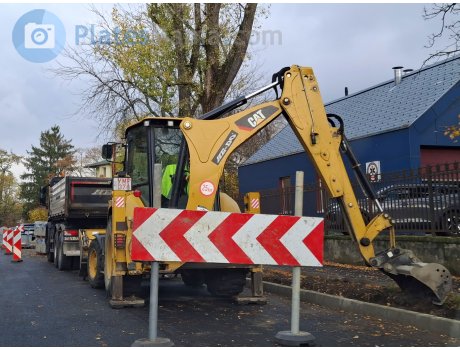 YMP-378, Caterpillar