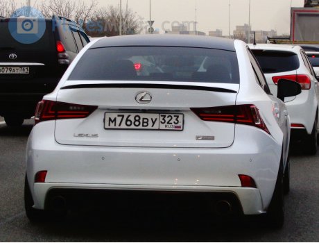 м768ву323, Lexus IS