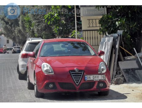 06 DYY 76, Alfa Romeo Giulietta