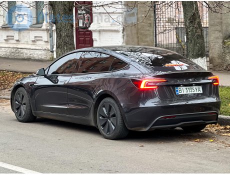 BI 3135 YA, Tesla Model 3