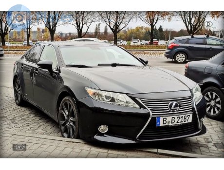B B 2187, Lexus ES