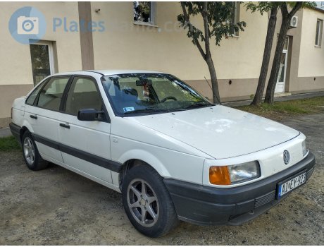 AI EY-923, Volkswagen Passat