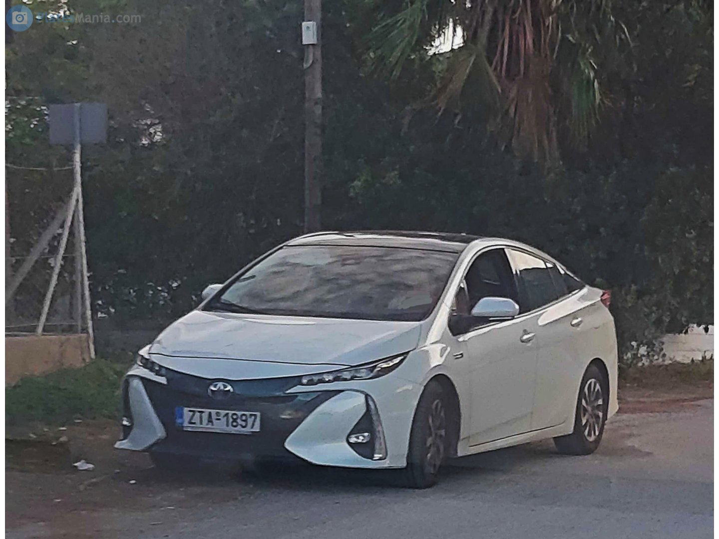 ZTA-1897, Toyota Prius 4th gen PHV/Prime (ZVW52/ZVW50L), 2016–2022