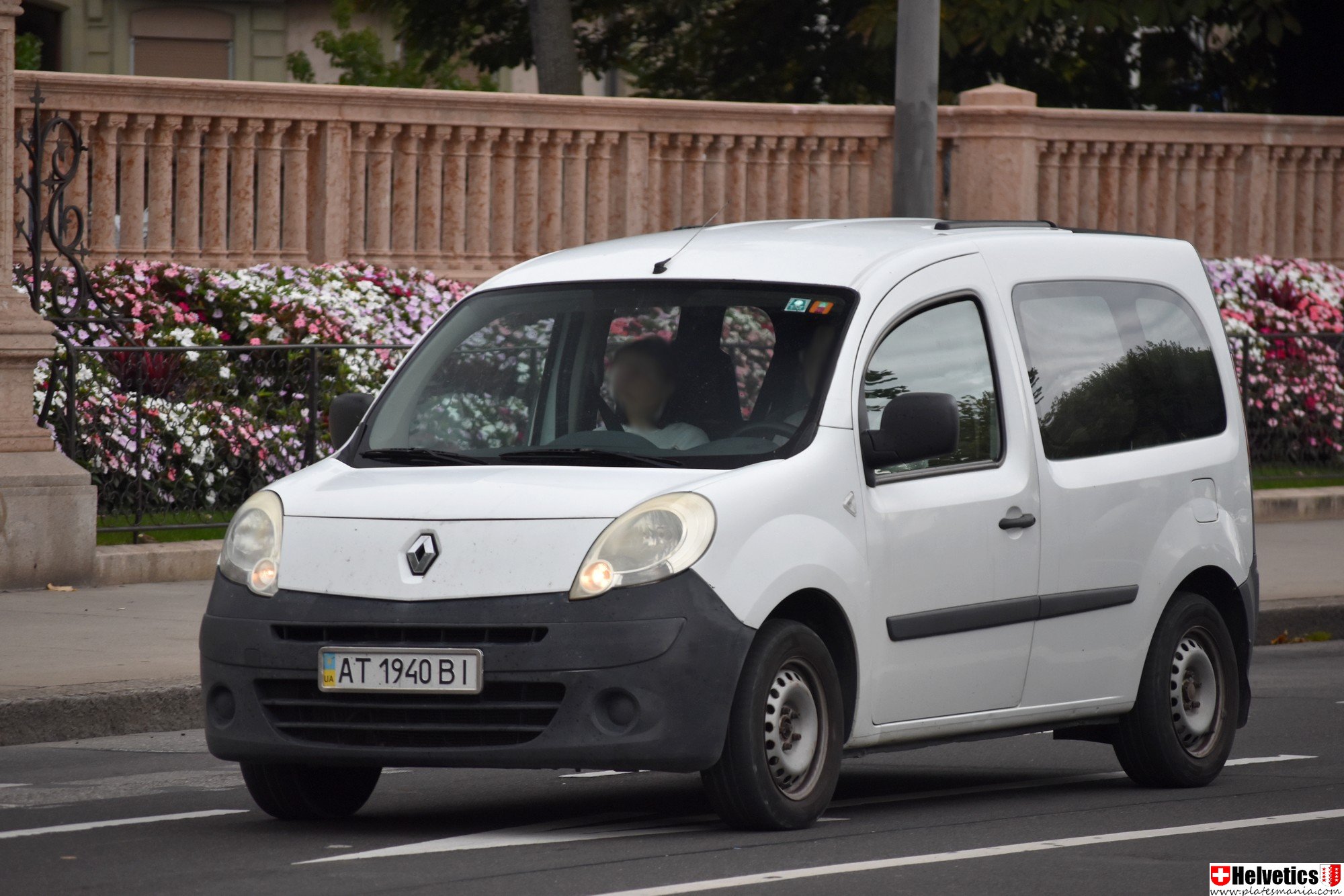 AT 1940 BI, Renault Kangoo 2nd gen (K61/F61; Global-market), 2007–2013