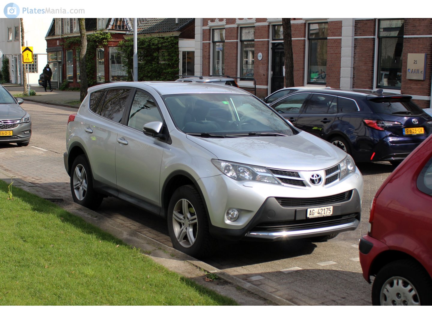 AG 42175, Toyota RAV4 4th gen (XA40), 2012–2015