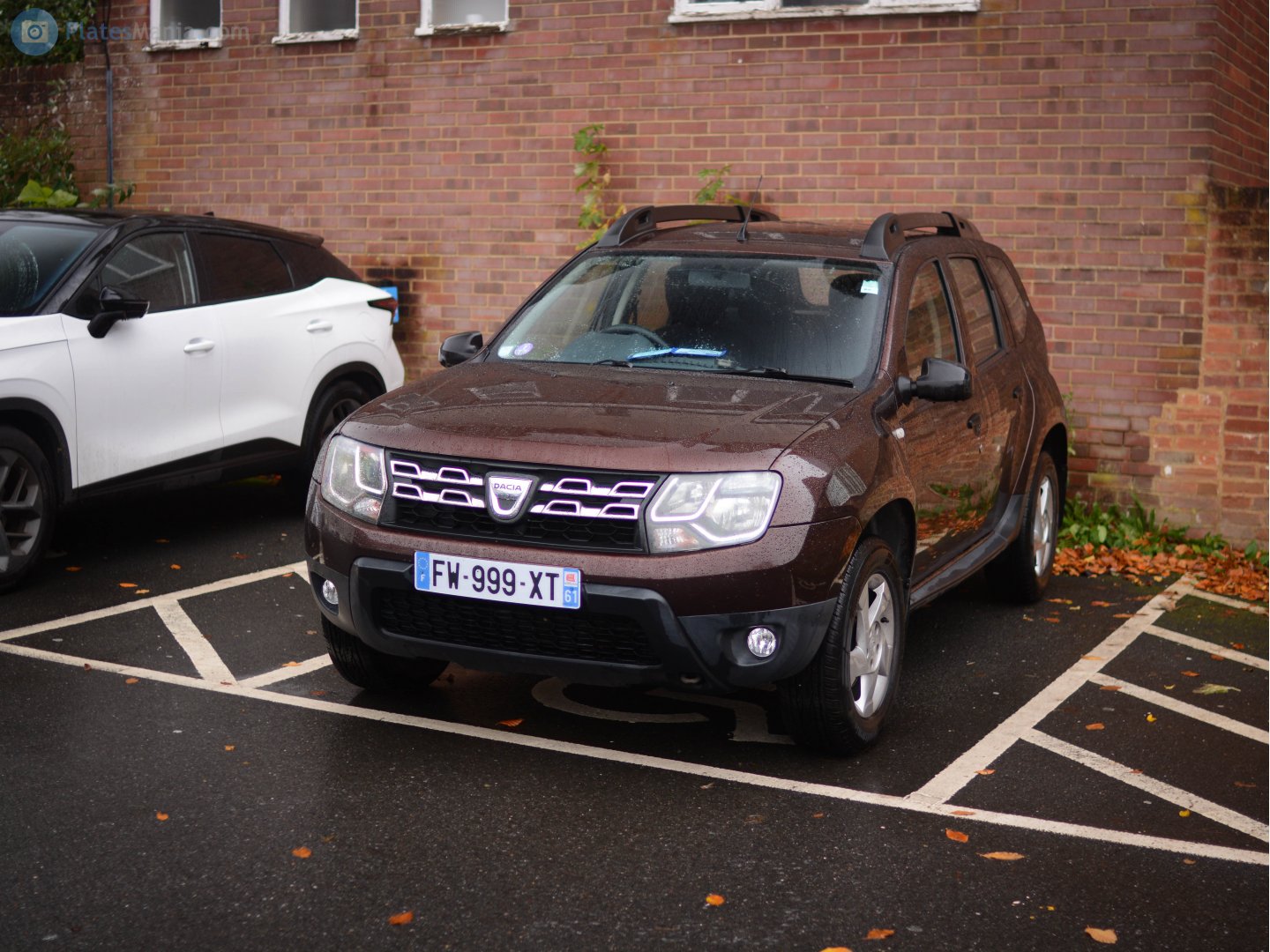 FW-999-XT, Dacia Duster 1st gen SUV (HS/H79), 2010–2017