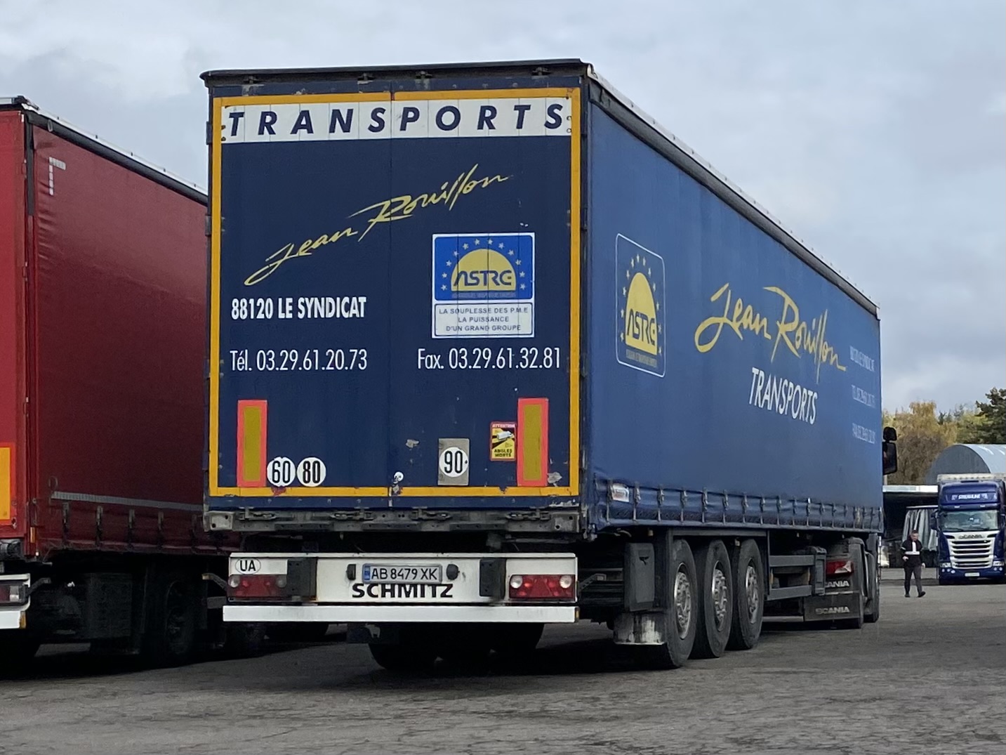 AB 8479 XK, Schmitz SCS 