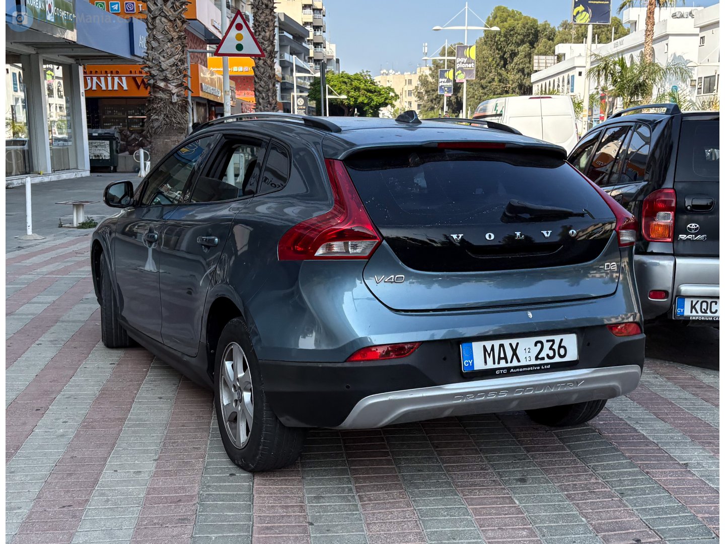 MAX 236, Volvo V40 2nd gen Cross Country (526), 2013–2019