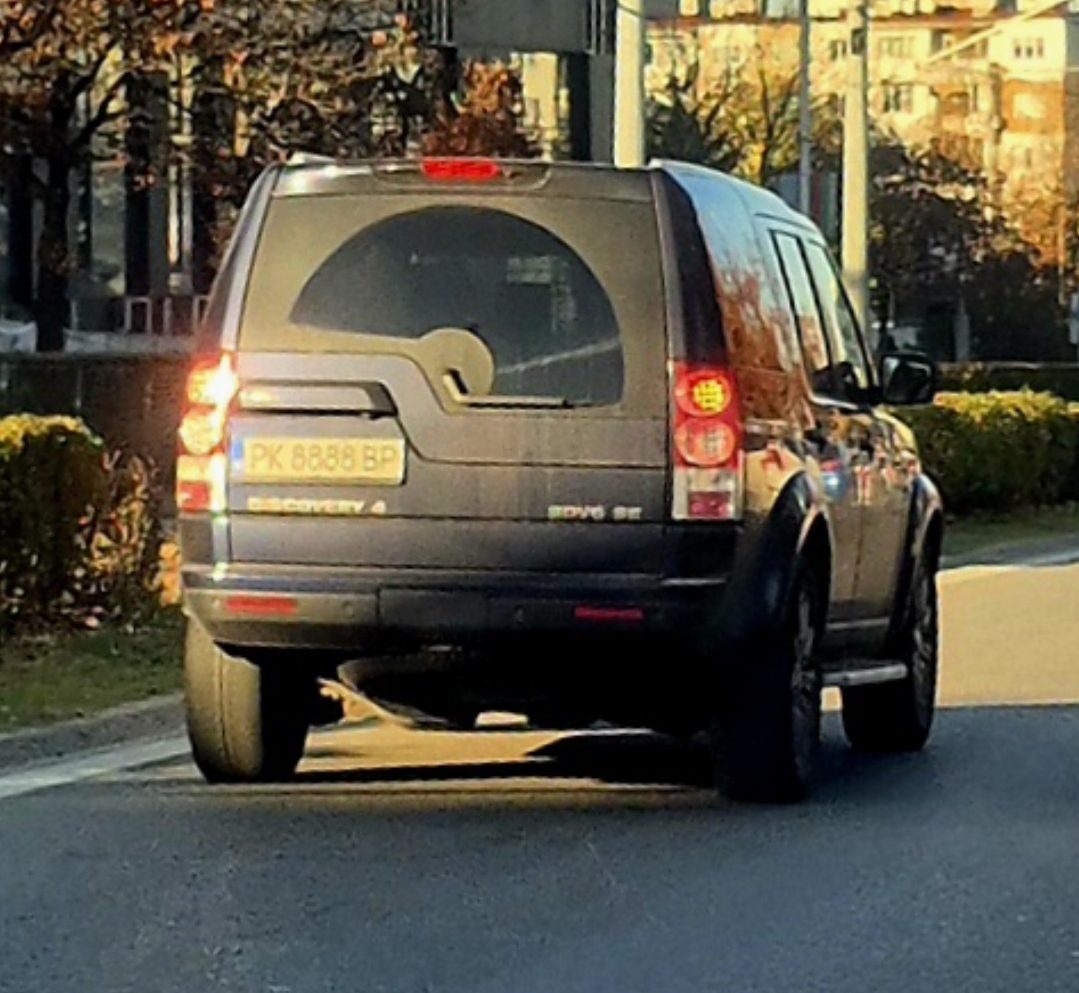 PK 8888 BP, Land Rover Discovery 4th gen (LR4) (L319), 2009–2016