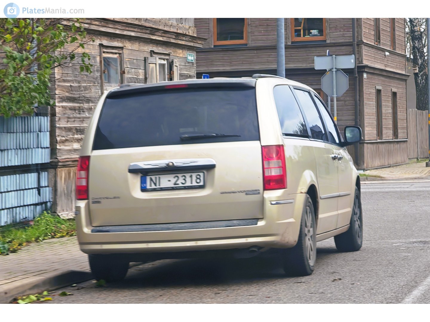 NI-2318, Chrysler Grand Voyager 5th gen 2007–2010