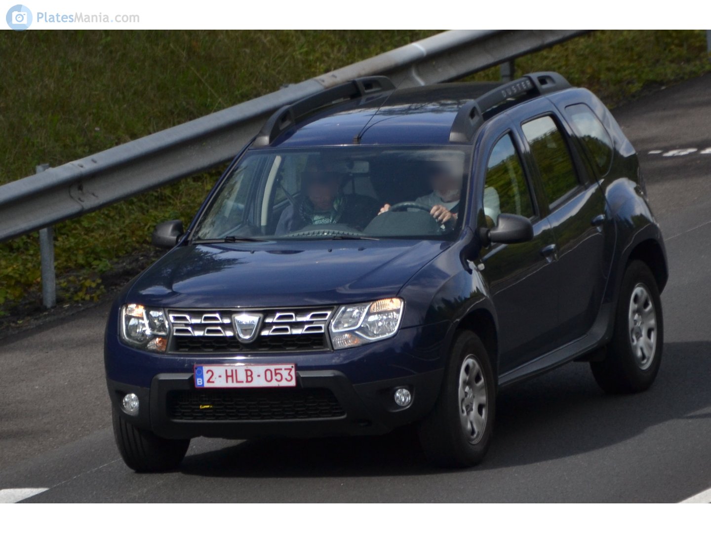 2-HLB-053, Dacia Duster 2nd gen SUV (HM/HJD), 2017–2021