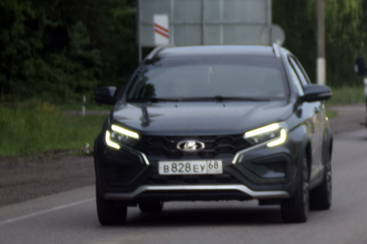 в 828 еу 68, Lada (VAZ) Vesta 1st gen SW Cross (GFK), facelift, 2022–