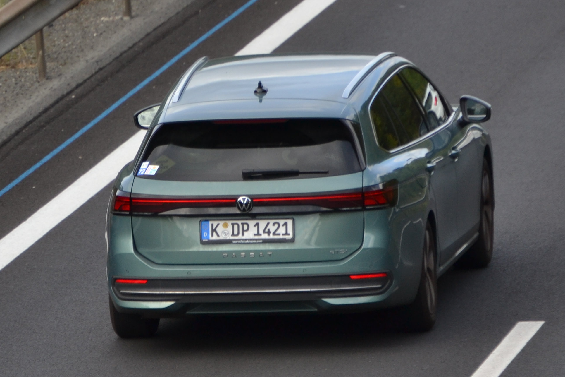 K DP 1421, Volkswagen Passat 9th gen Variant (B9; 3J), 2023–