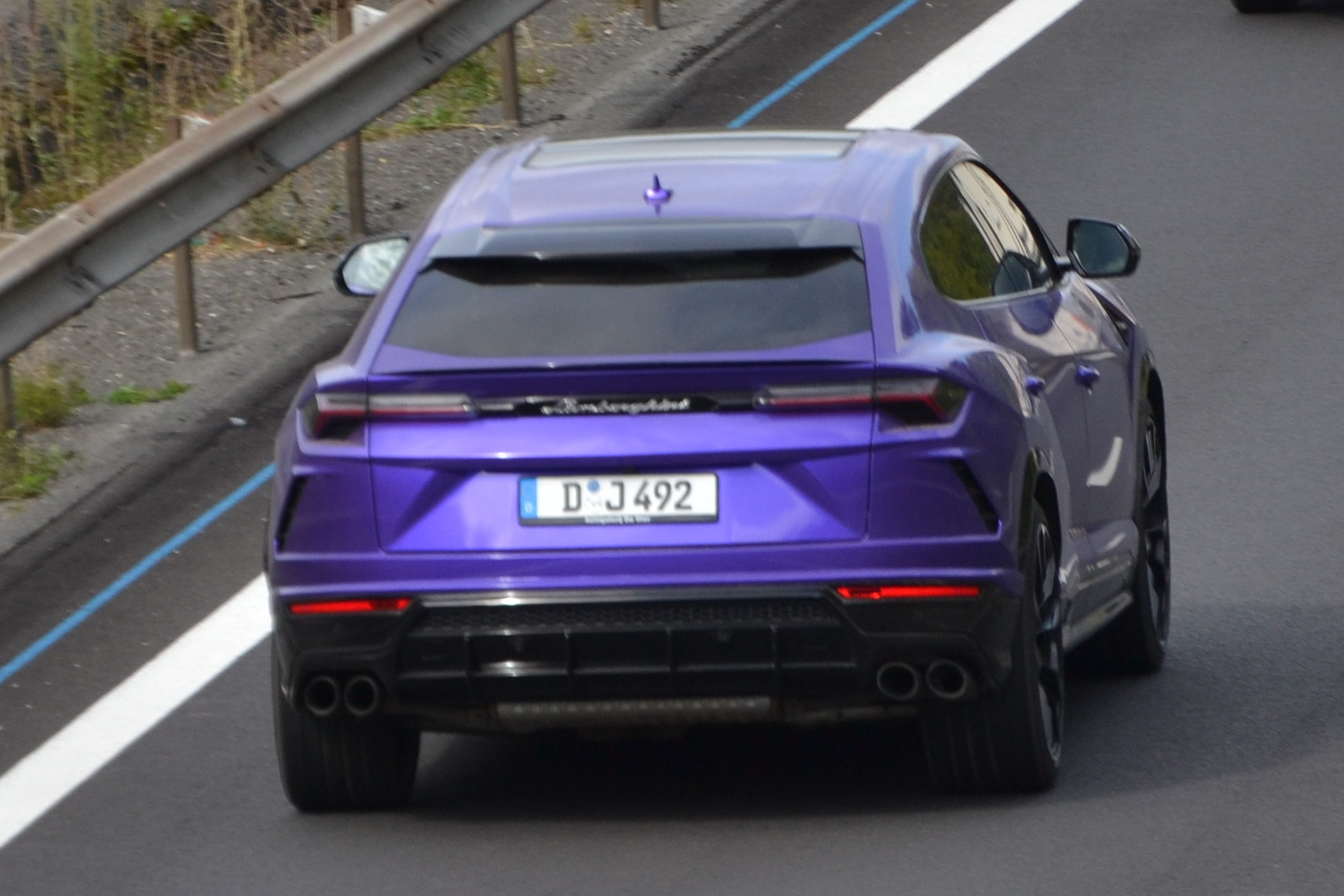D J 492, Lamborghini Urus 1st gen, 2018–