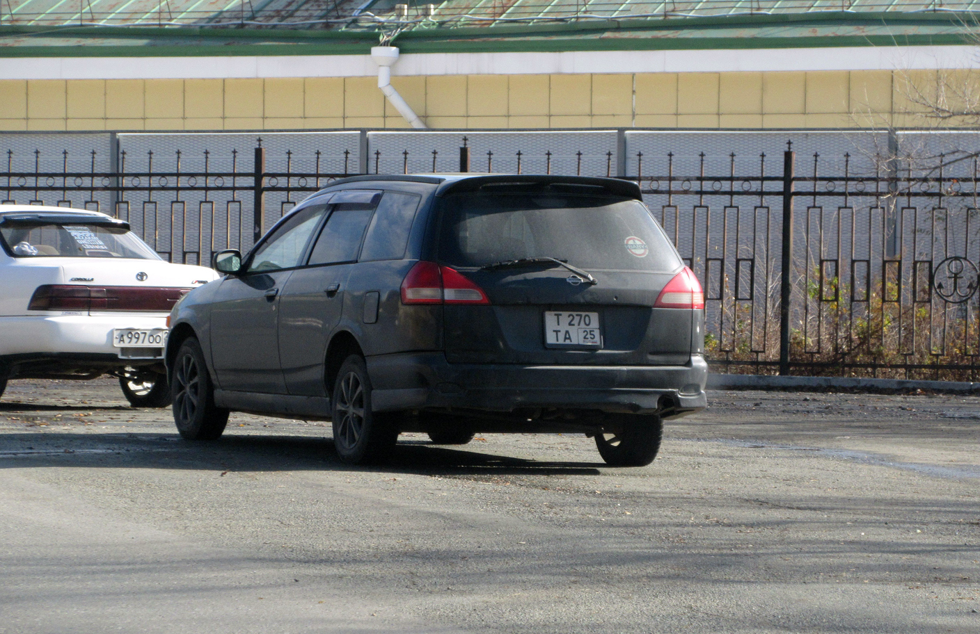 т 270 та 25, Nissan Wingroad 2nd gen (Y11), 1999–2001