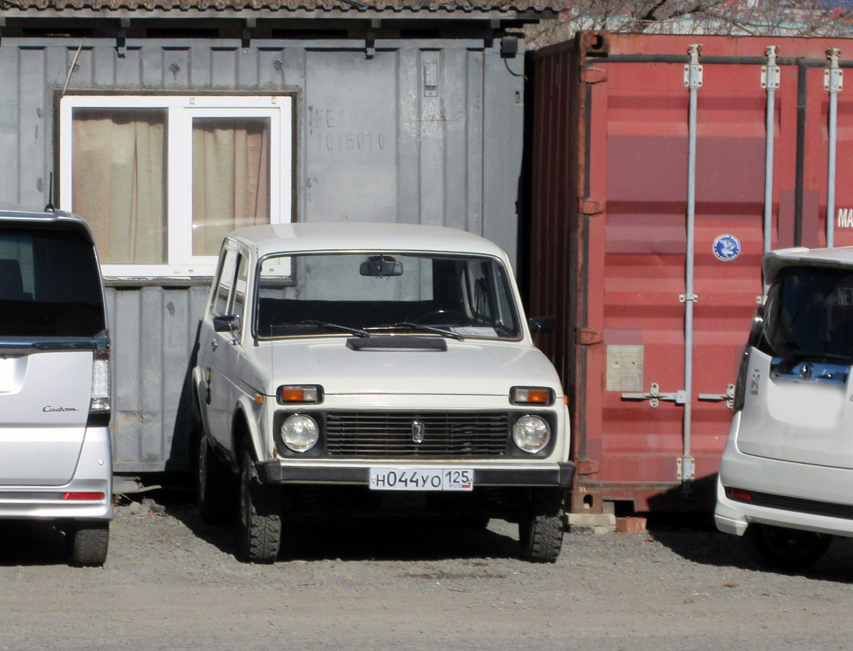 н 044 уо 125, Lada (VAZ) 2121 Нива 2121, 1977­–1994
