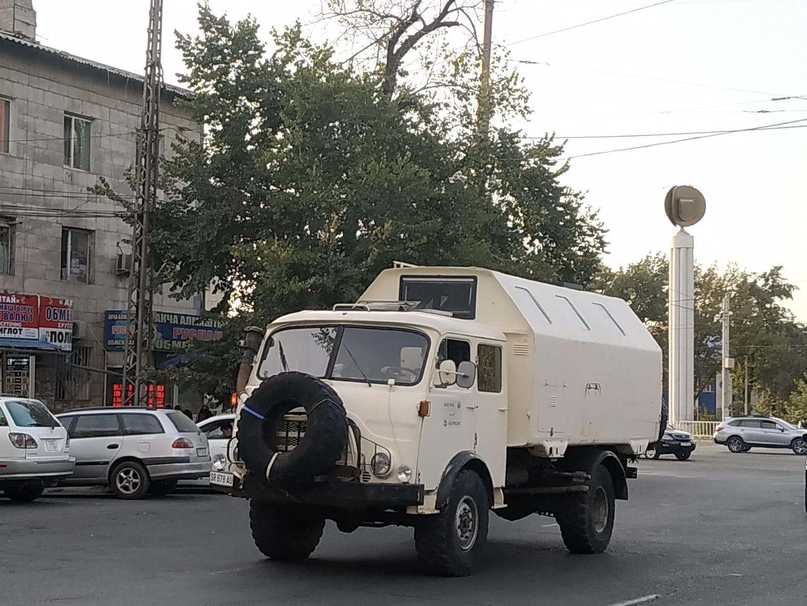 SR 878 AU, Steyr 680M 