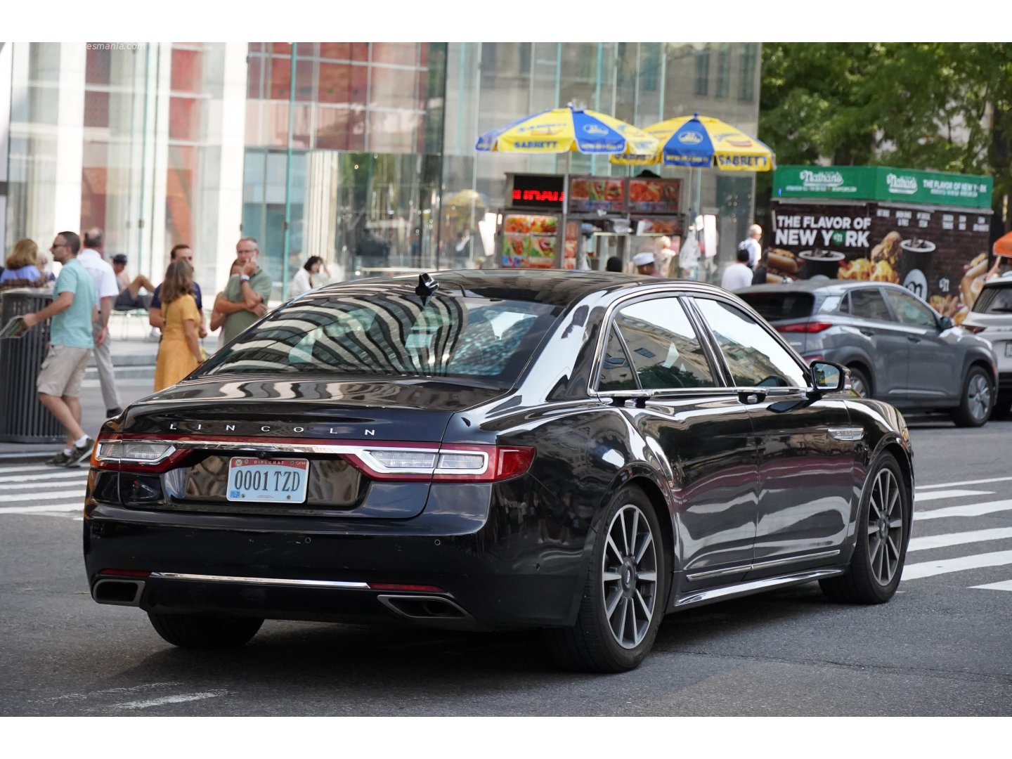 0001 TZD, Lincoln Continental 10th gen (CD4), 2016–2020