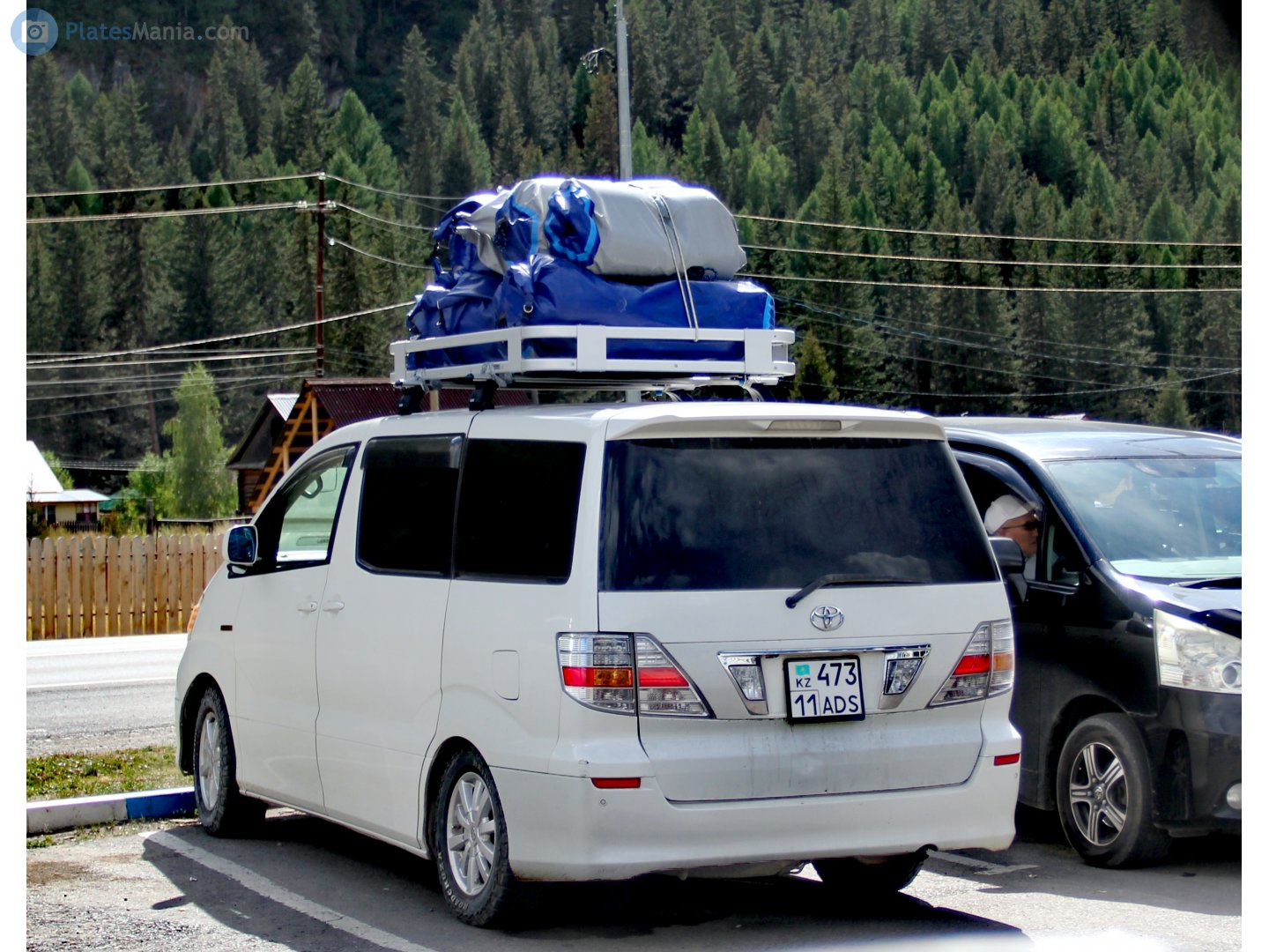 473 ADS 11, Toyota Alphard 1st gen (G/V) (AH10), 2002–2008