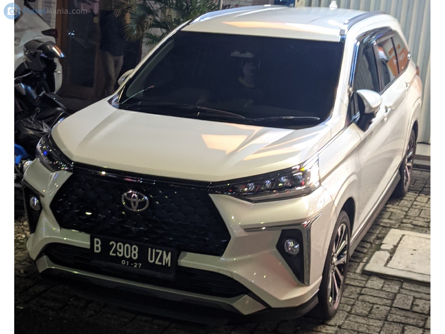 B 2908 UZM, Toyota Veloz 1st gen (W100/W150), 2021–