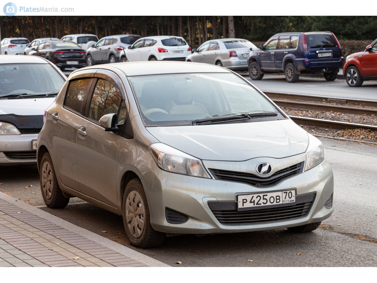 р 425 ов 70, Toyota Vitz 3rd gen 5-door Hatch (XP130), 2010–2014