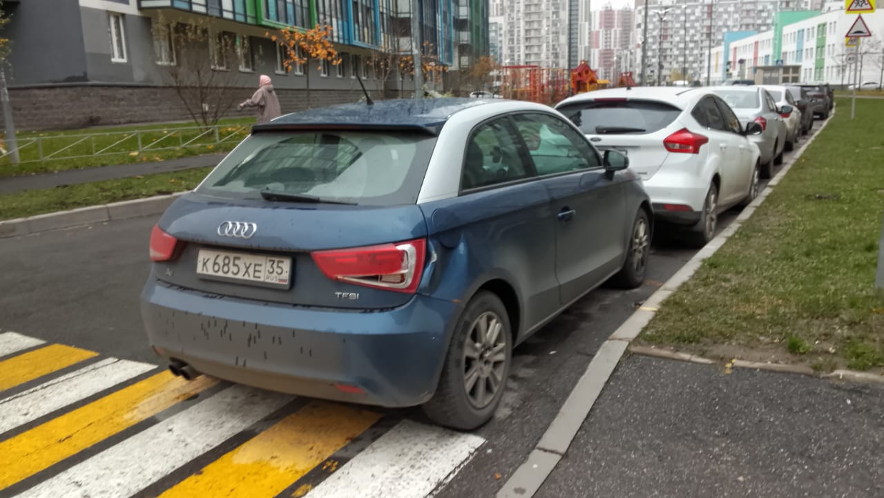 к 685 хе 35, Audi A1 1st gen 3-door Hatch (8X1/8XK), 2010–2014