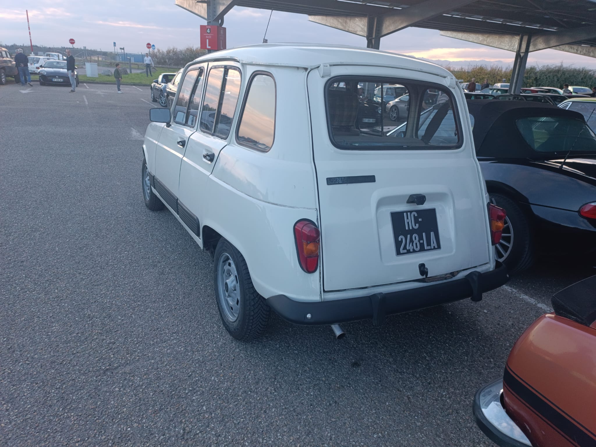HC-248-LA, Renault 4 1st gen Sedan/Hatch (112), 1961–1992