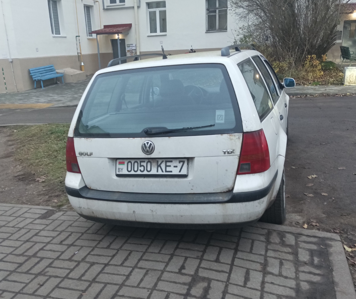 0050 KE-7, Volkswagen Golf 4th gen Variant (1J5), 1999–2007