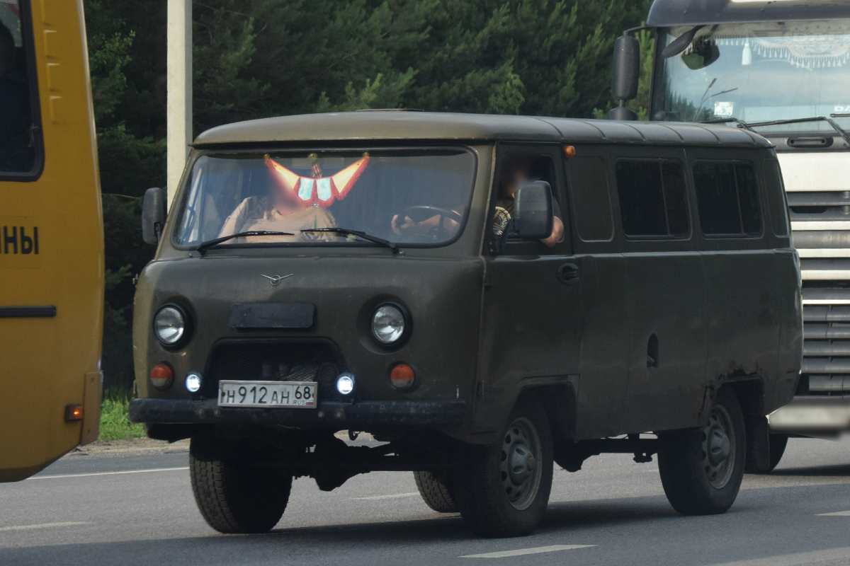 н 912 ан 68, UAZ 452 3909 Combi Van, 1996–