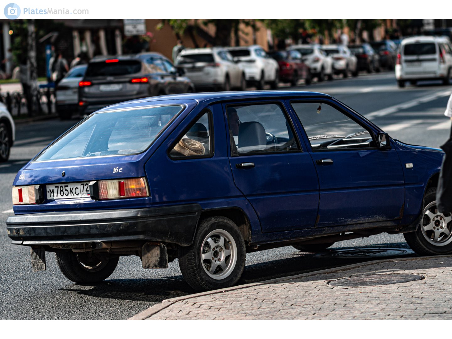 м 785 кс 72, Izh 2126 2126 Орбита/Ода (Orbita/Oda), 1990–2005