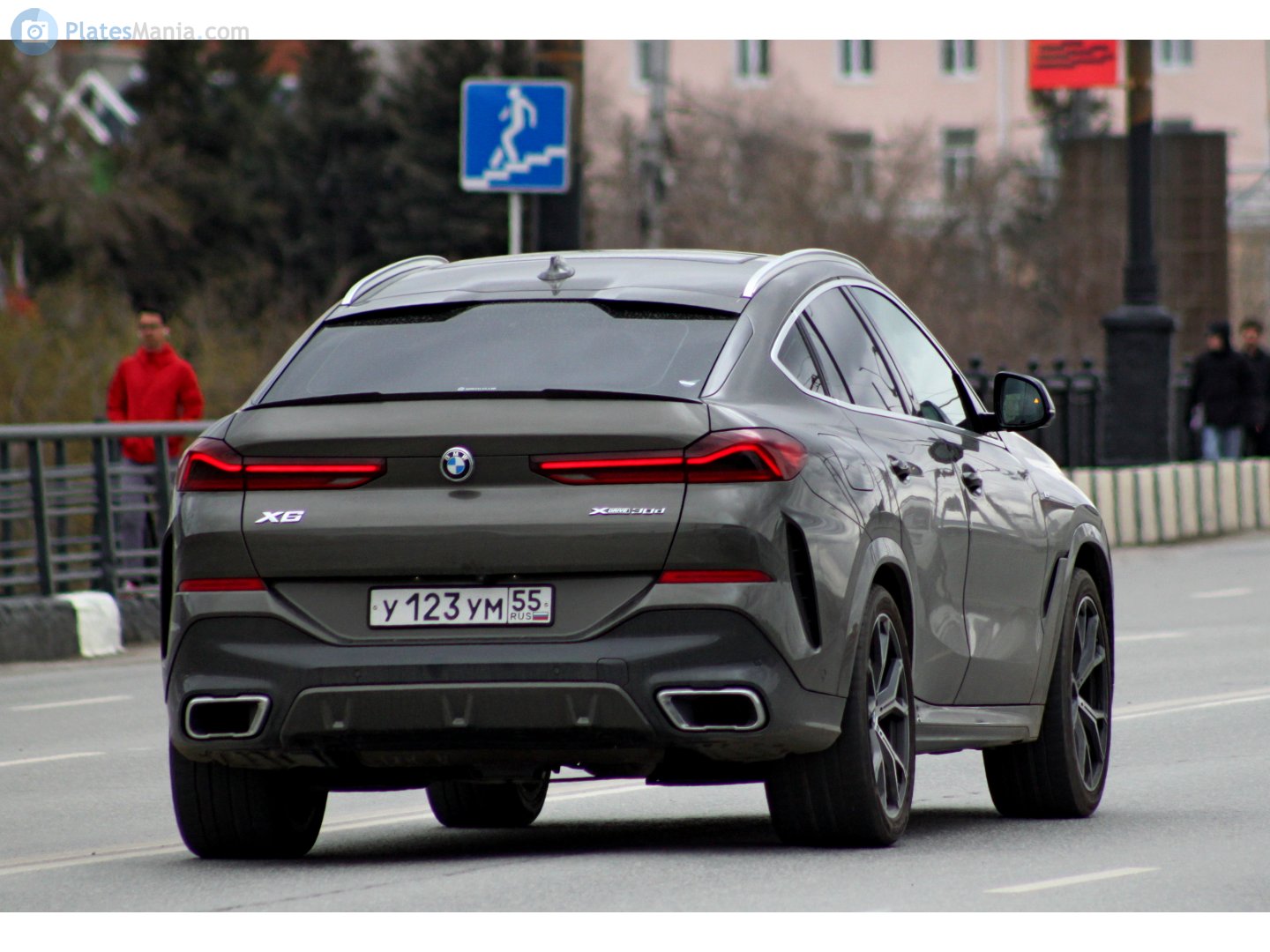 у 123 ум 55, BMW X6 