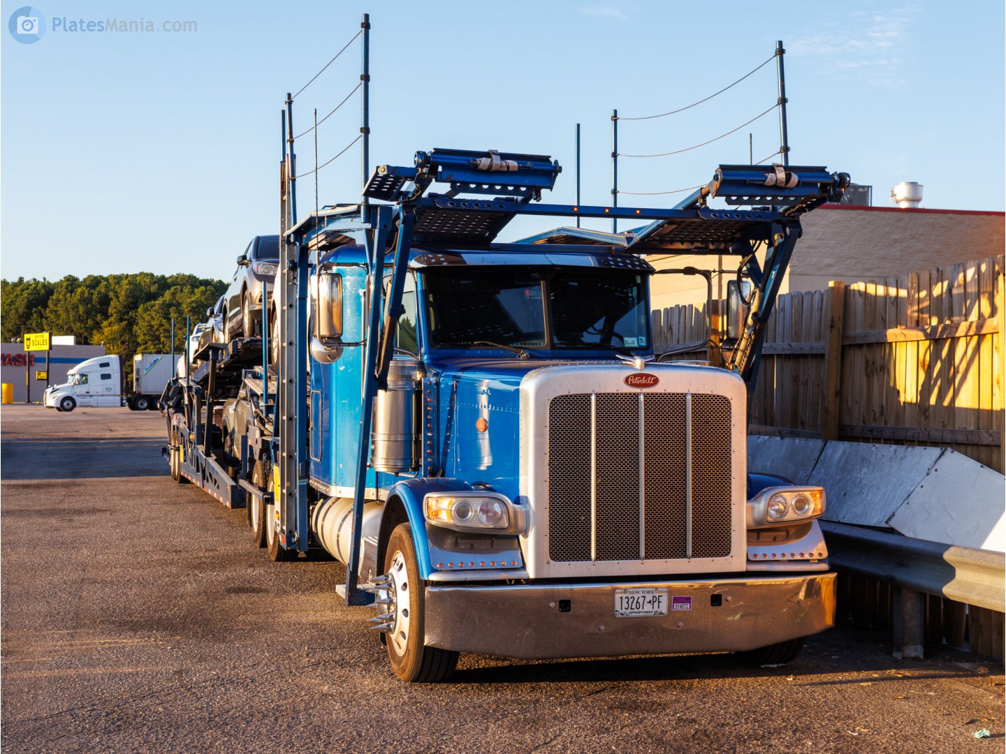 13267-PF, Peterbilt 389 