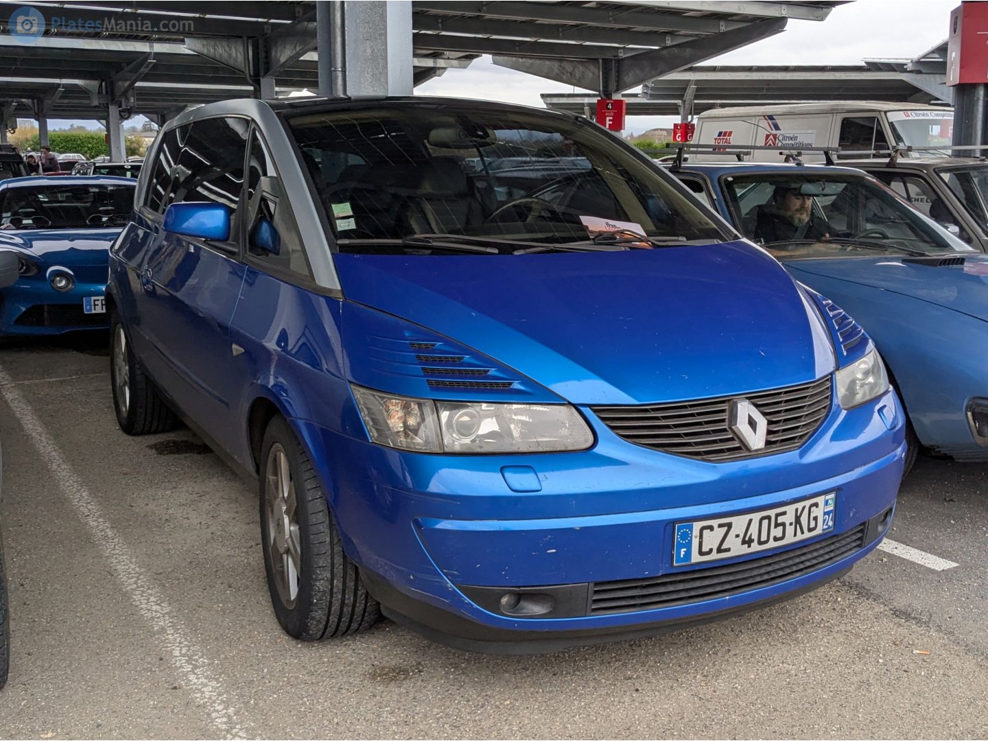 CZ-405-KG, Renault Avantime 1st gen (D66), 2001–2003