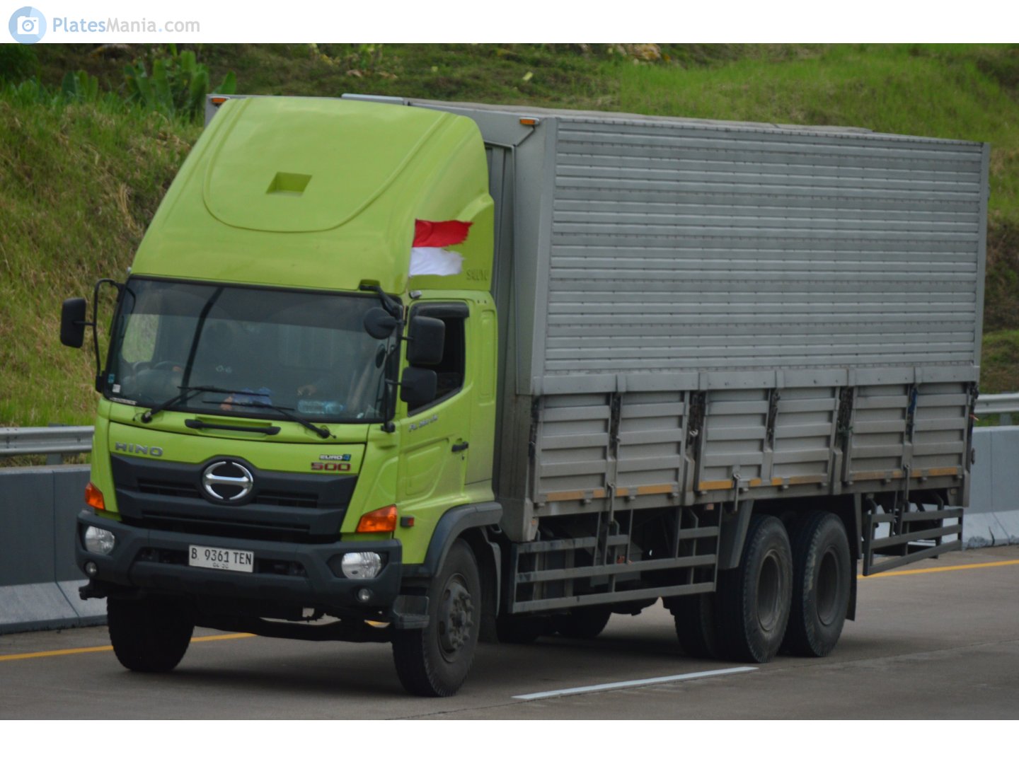 B 9361 TEN, Hino 500 Series 