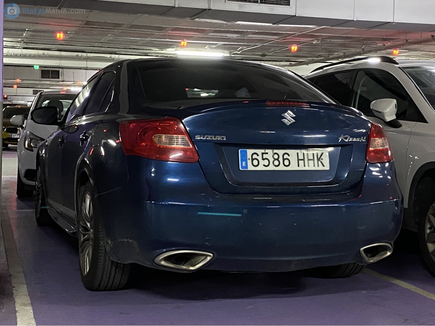 6586 HHK, Suzuki Kizashi 1st gen (RE/RF), 2010–2015