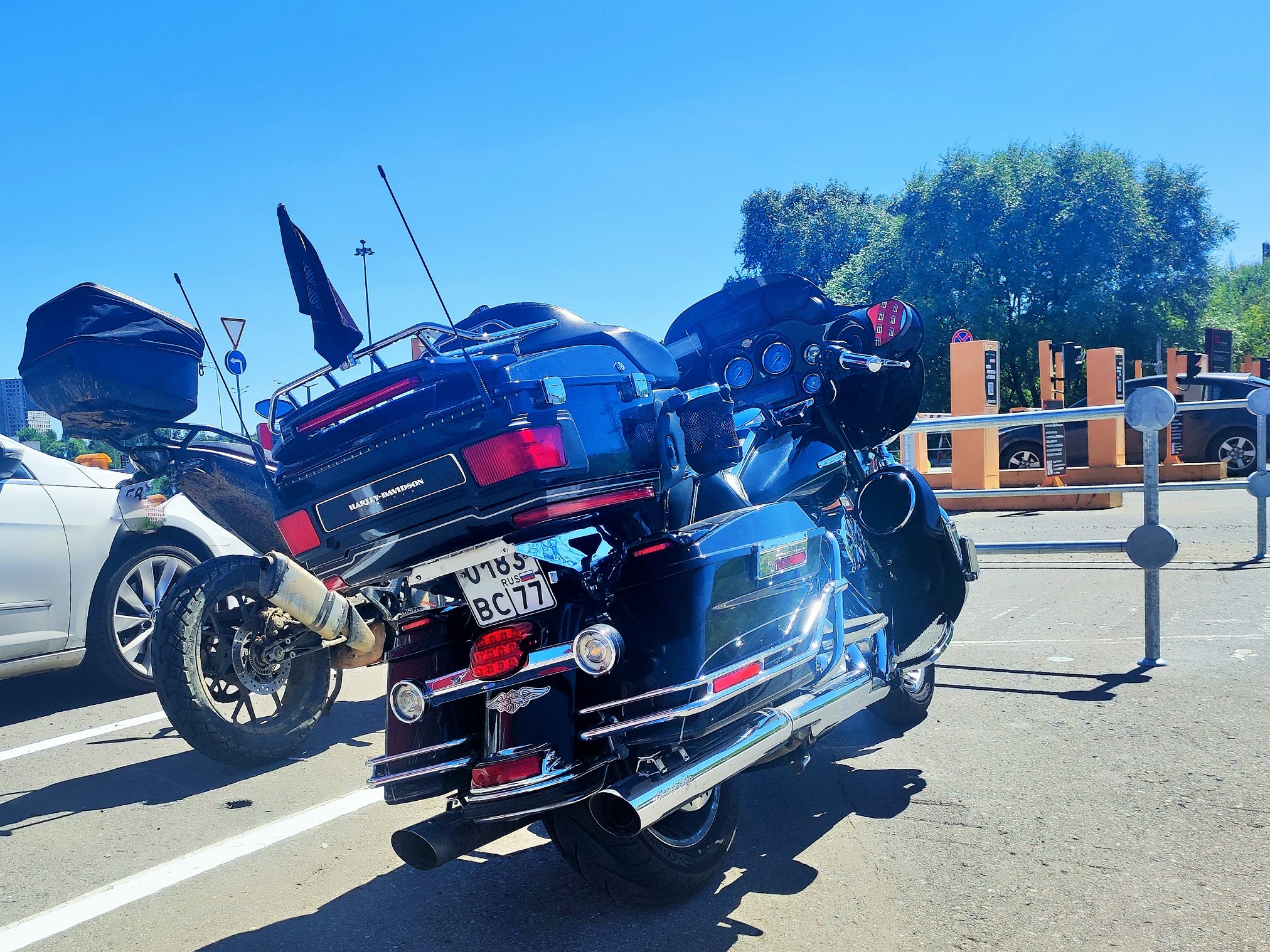 0183 вс 77, Harley-Davidson FL 