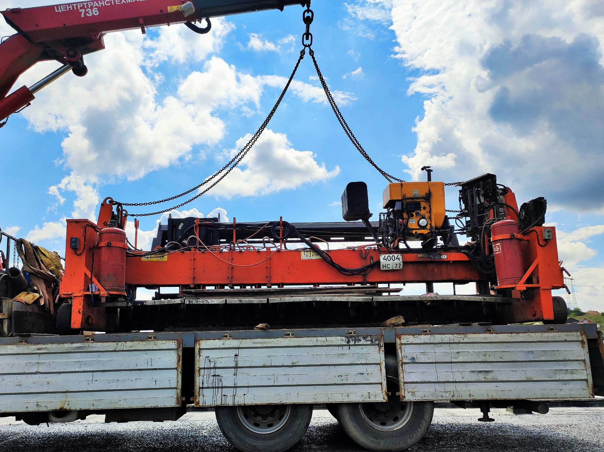 4004 нс 77, Special vehicles 